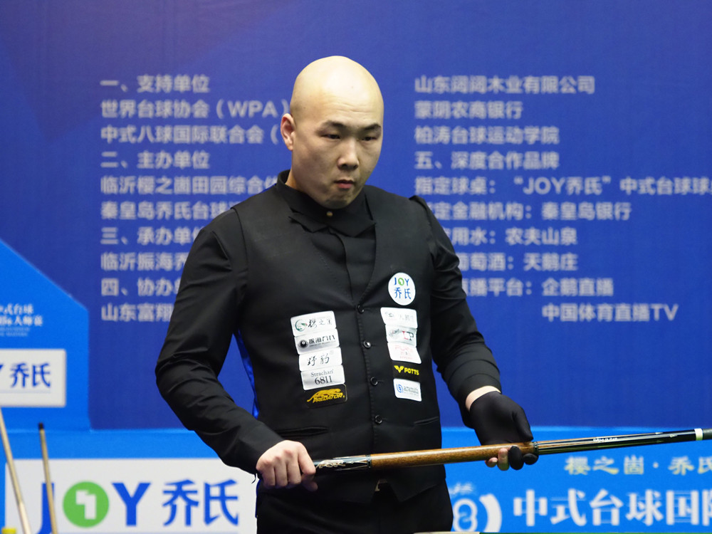本泽马生涯8次面对C罗4胜2平2负，俱乐部2胜1平2